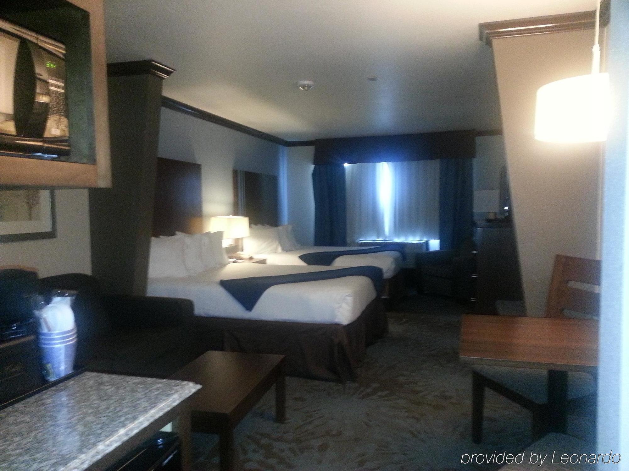 Holiday Inn Express & Suites San Antonio Nw Near Seaworld, An Ihg Hotel Ngoại thất bức ảnh